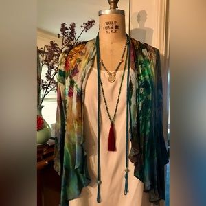 “Rose/watercolor “ print kimono top CITRON Sz L, gorgeous!Comfy casual elegance